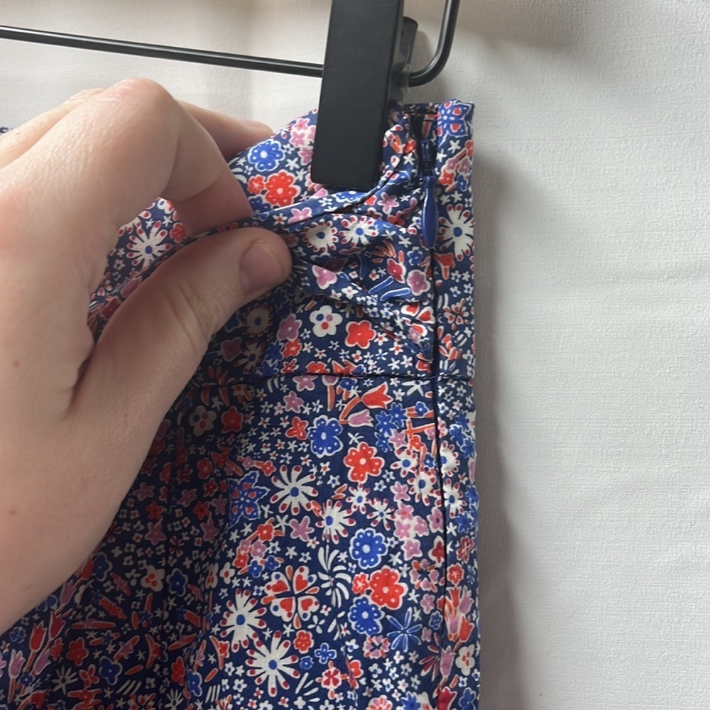 J Crew Blue Red Floral Waist Tie Hi Rise Shorts- 2 - Picture 4 of 5